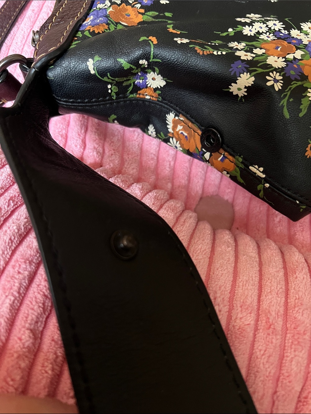 Coach 1941 Bandit Hobo Pouch - Picture 8 of 16